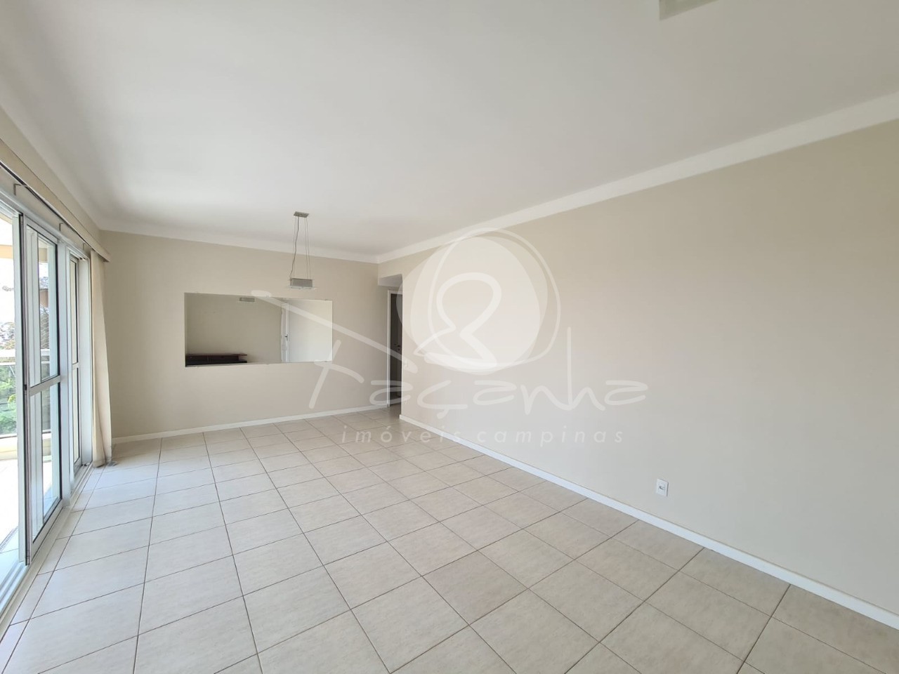 Apartamento à venda com 3 quartos, 135m² - Foto 1