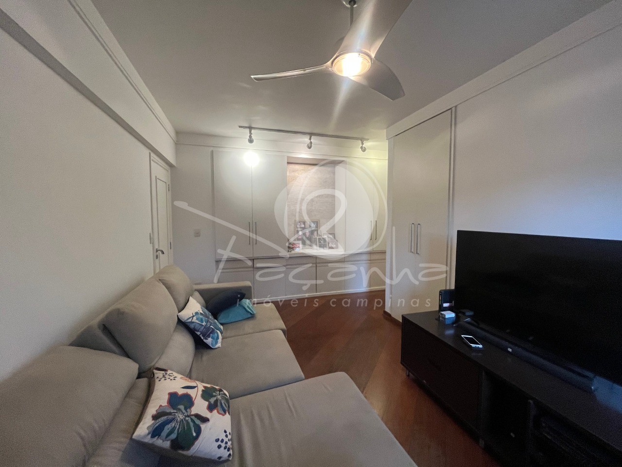 Apartamento à venda com 3 quartos, 207m² - Foto 8