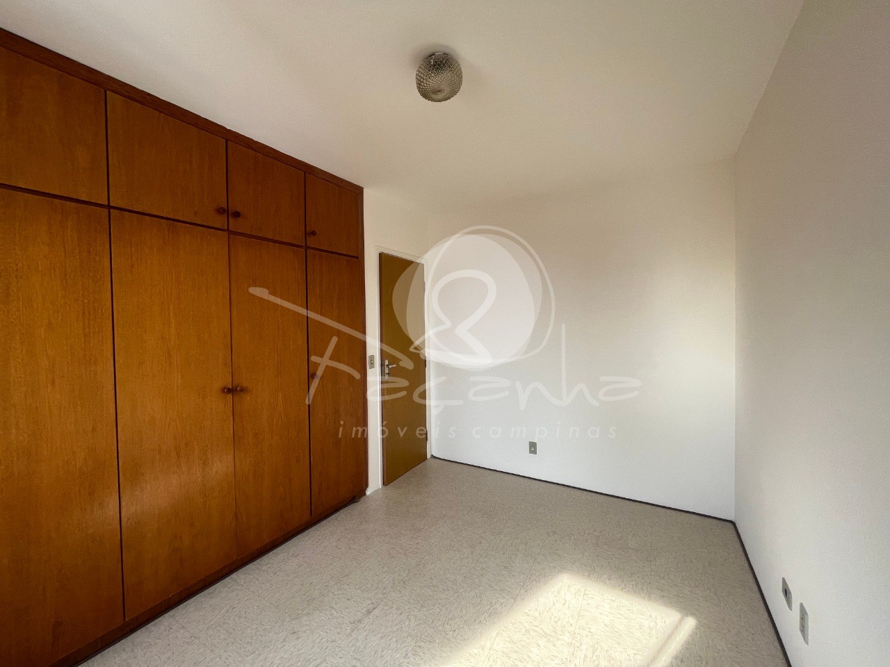 Apartamento à venda com 1 quarto, 60m² - Foto 9