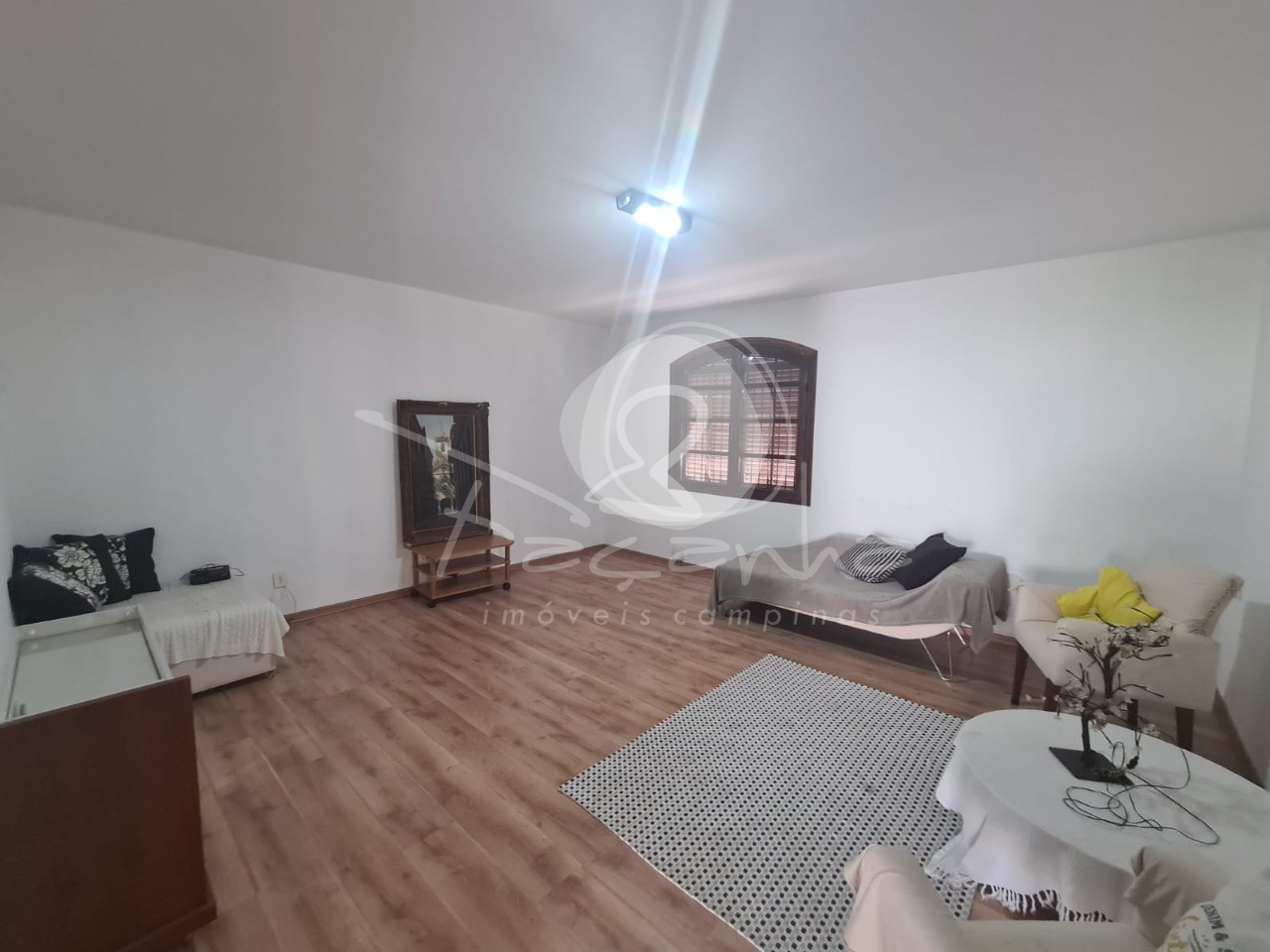 Sobrado à venda com 4 quartos, 280m² - Foto 1