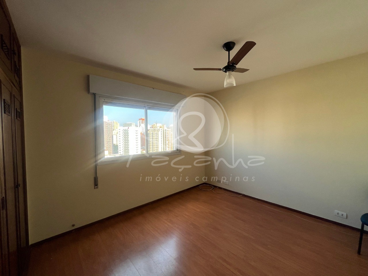 Apartamento à venda com 3 quartos, 145m² - Foto 8