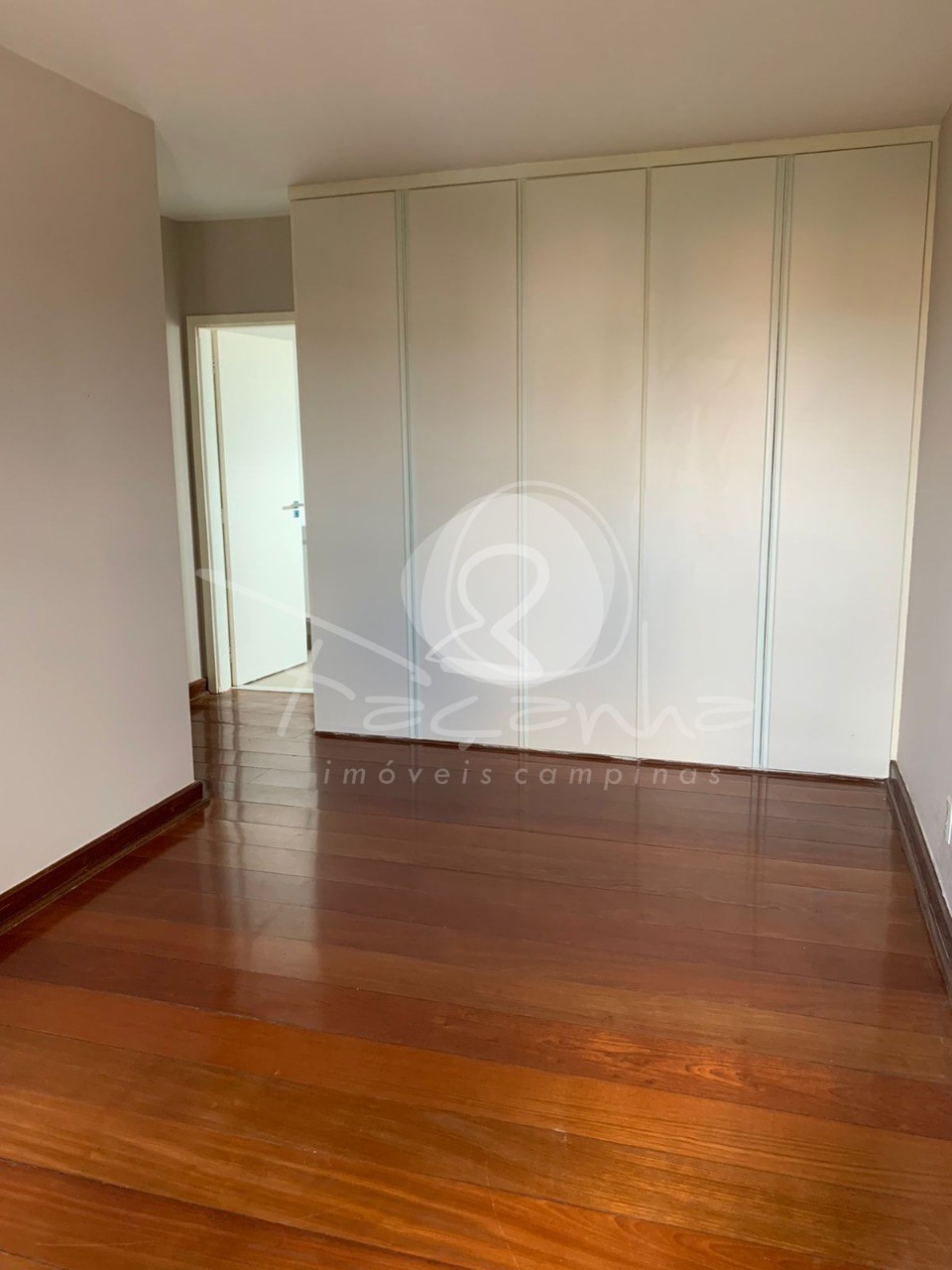 Apartamento à venda com 4 quartos, 184m² - Foto 18