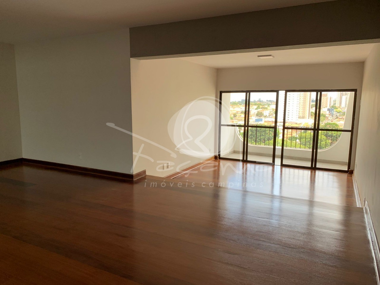 Apartamento à venda com 4 quartos, 184m² - Foto 1