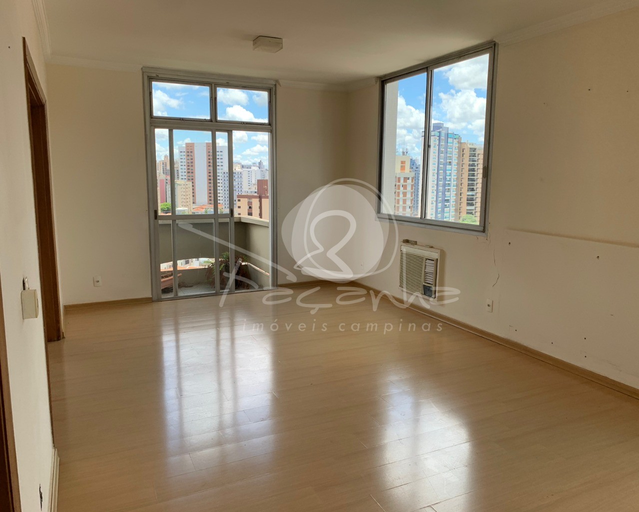 Apartamento à venda com 4 quartos, 380m² - Foto 1