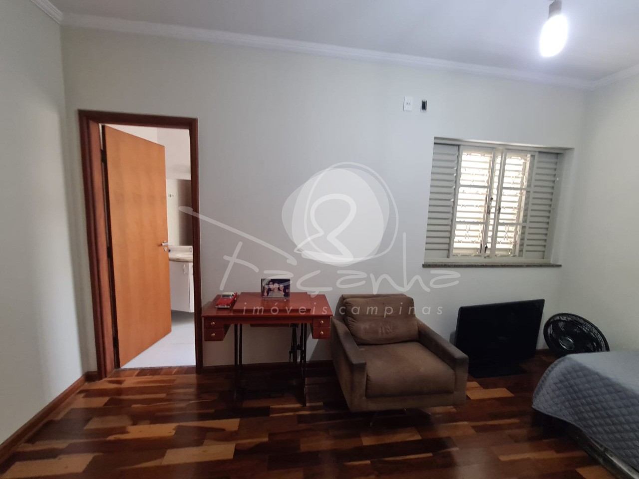 Casa à venda com 4 quartos, 241m² - Foto 17