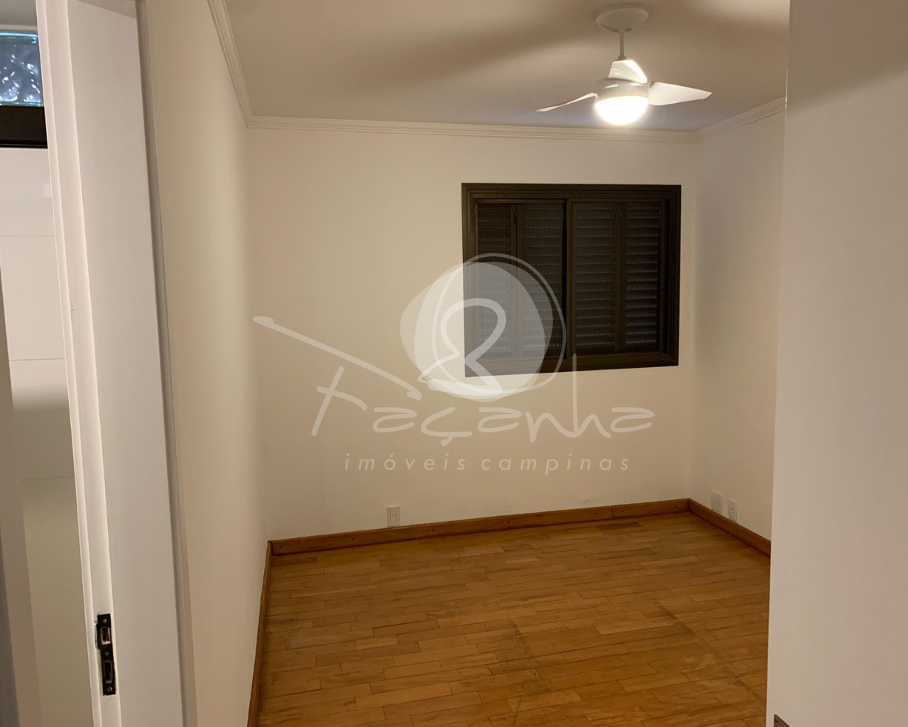 Apartamento para alugar com 4 quartos, 300m² - Foto 26