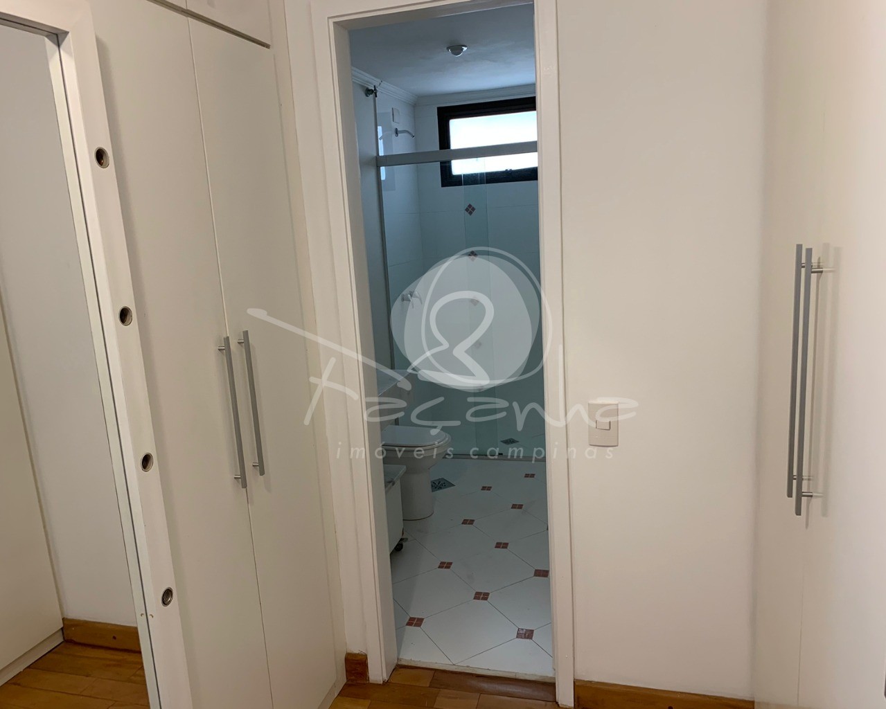 Apartamento para alugar com 4 quartos, 300m² - Foto 16