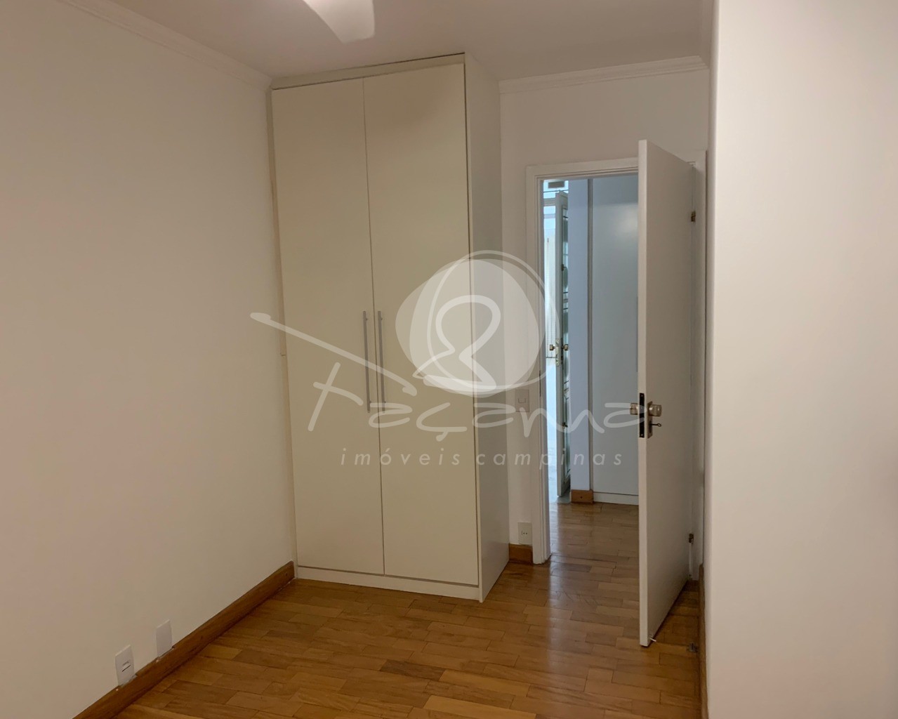 Apartamento para alugar com 4 quartos, 300m² - Foto 19