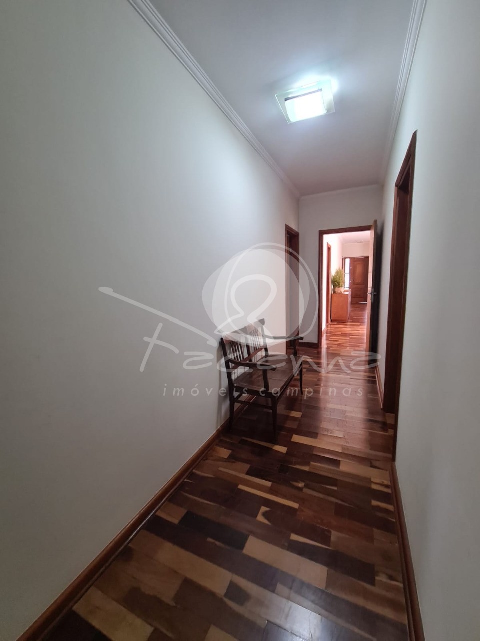 Casa à venda com 4 quartos, 241m² - Foto 30