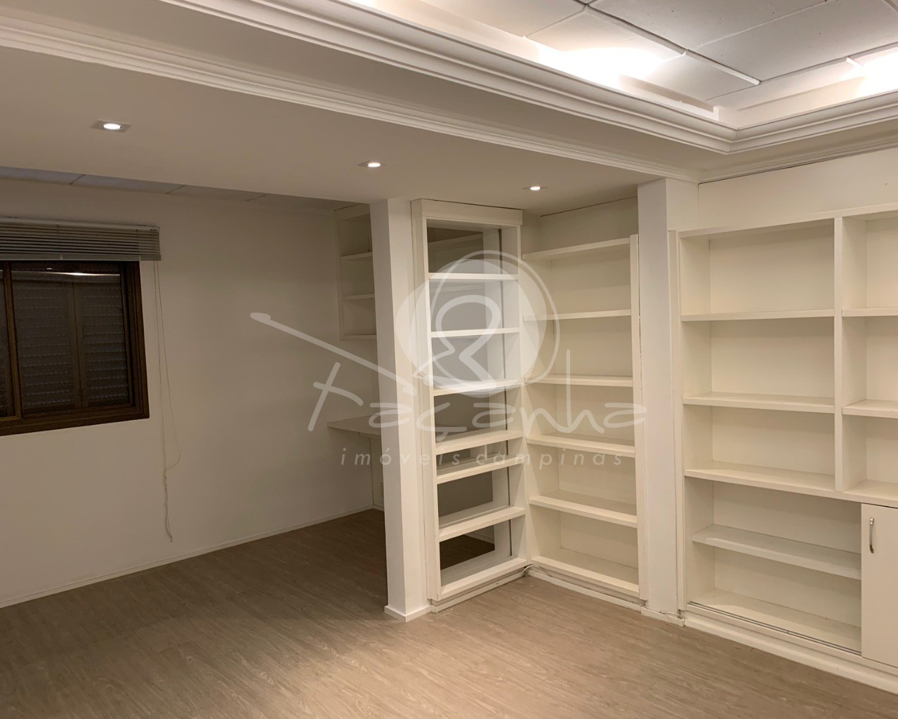 Apartamento para alugar com 4 quartos, 300m² - Foto 30