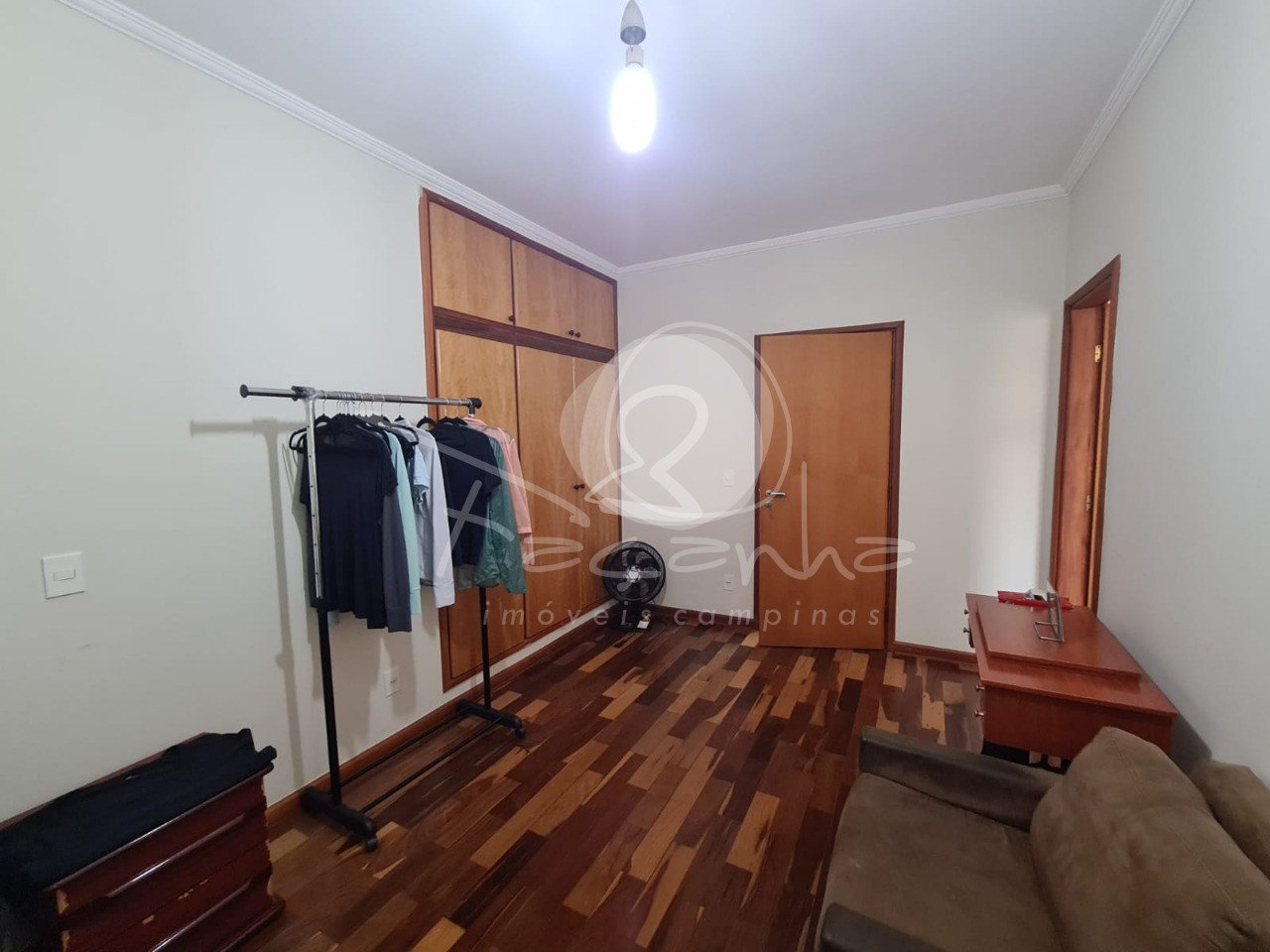 Casa à venda com 4 quartos, 241m² - Foto 16