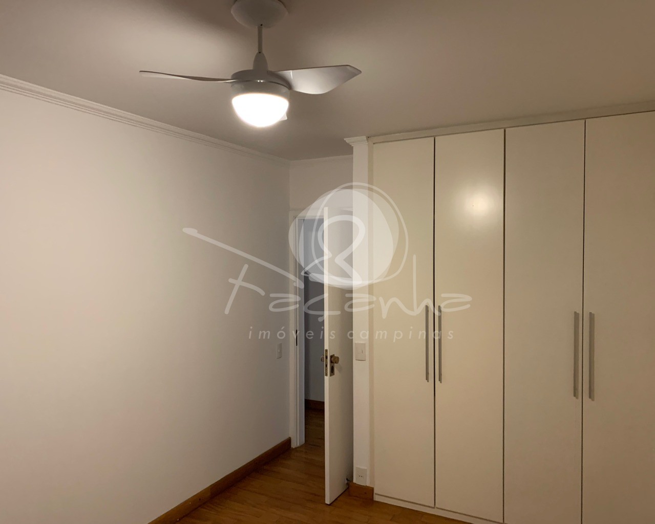 Apartamento para alugar com 4 quartos, 300m² - Foto 24