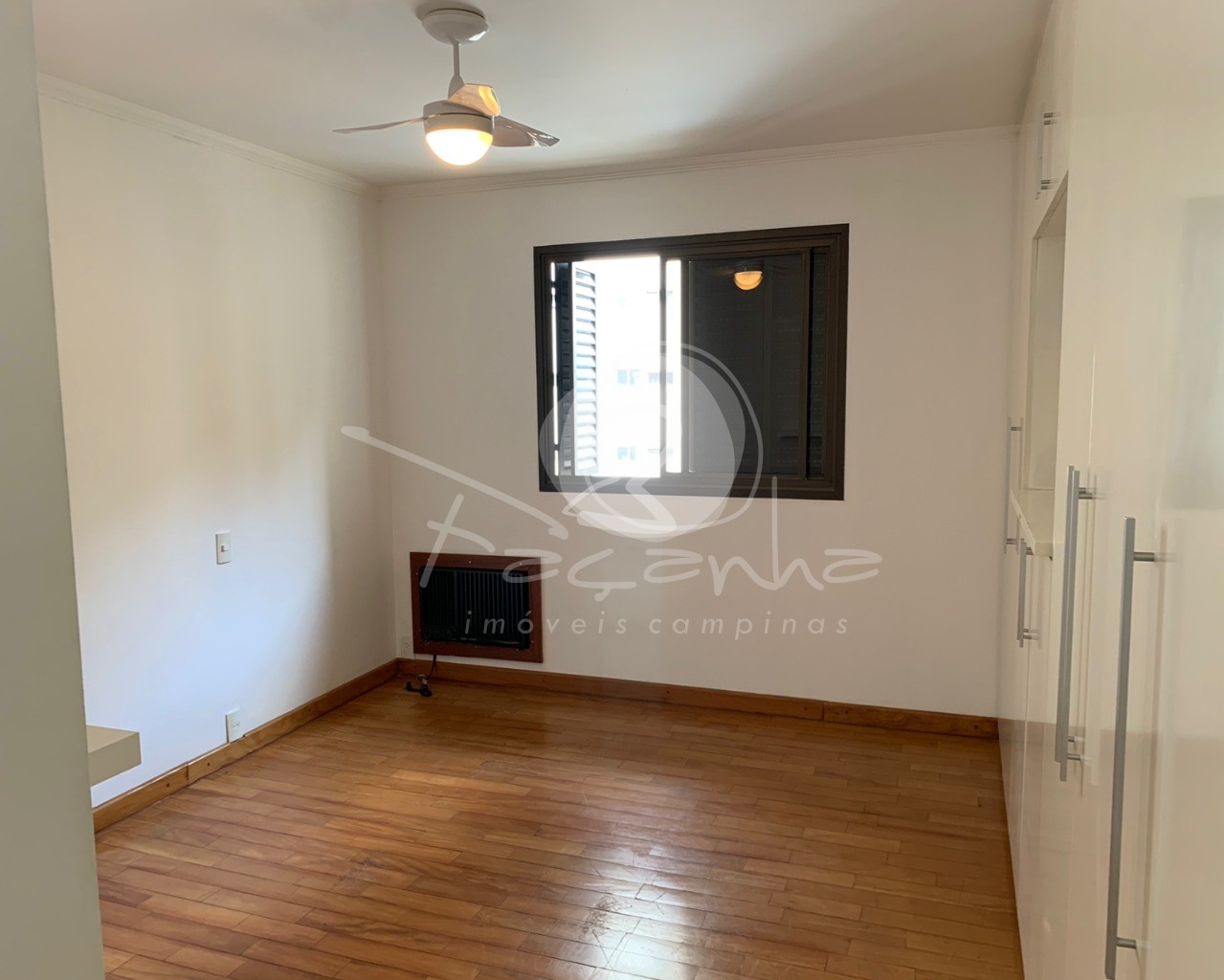 Apartamento para alugar com 4 quartos, 300m² - Foto 14