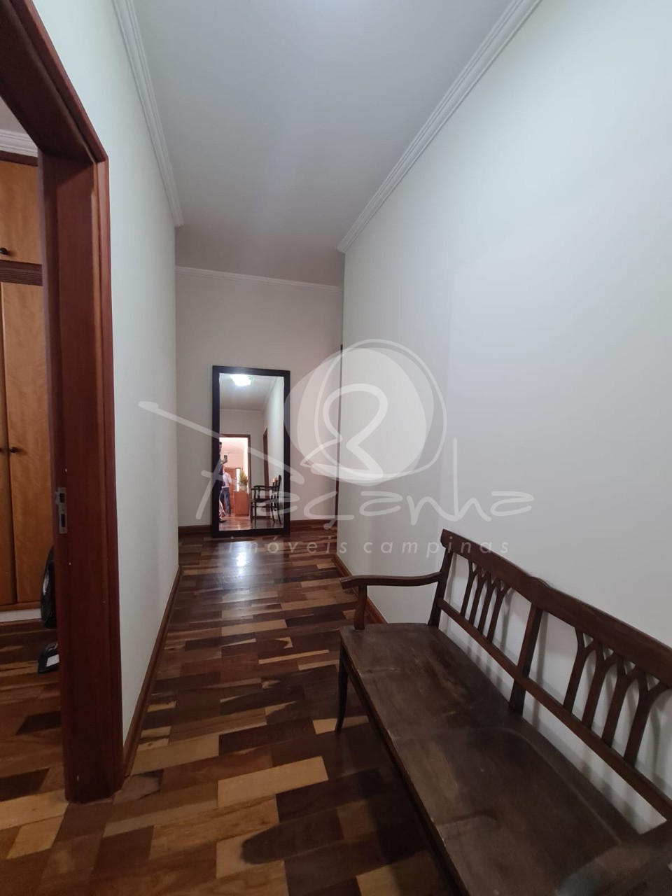 Casa à venda com 4 quartos, 241m² - Foto 9