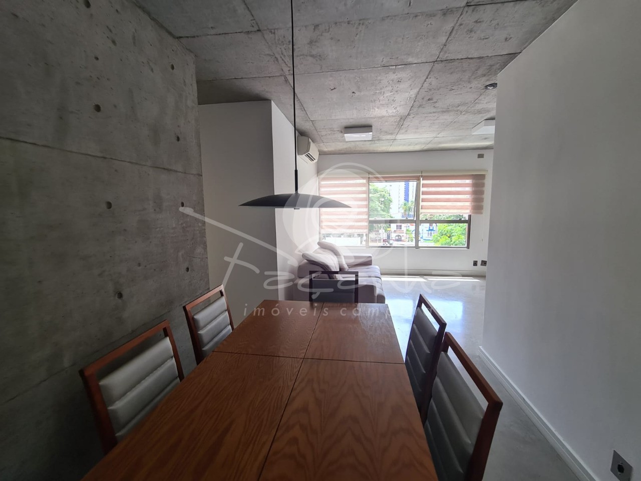 Apartamento à venda com 2 quartos, 70m² - Foto 4