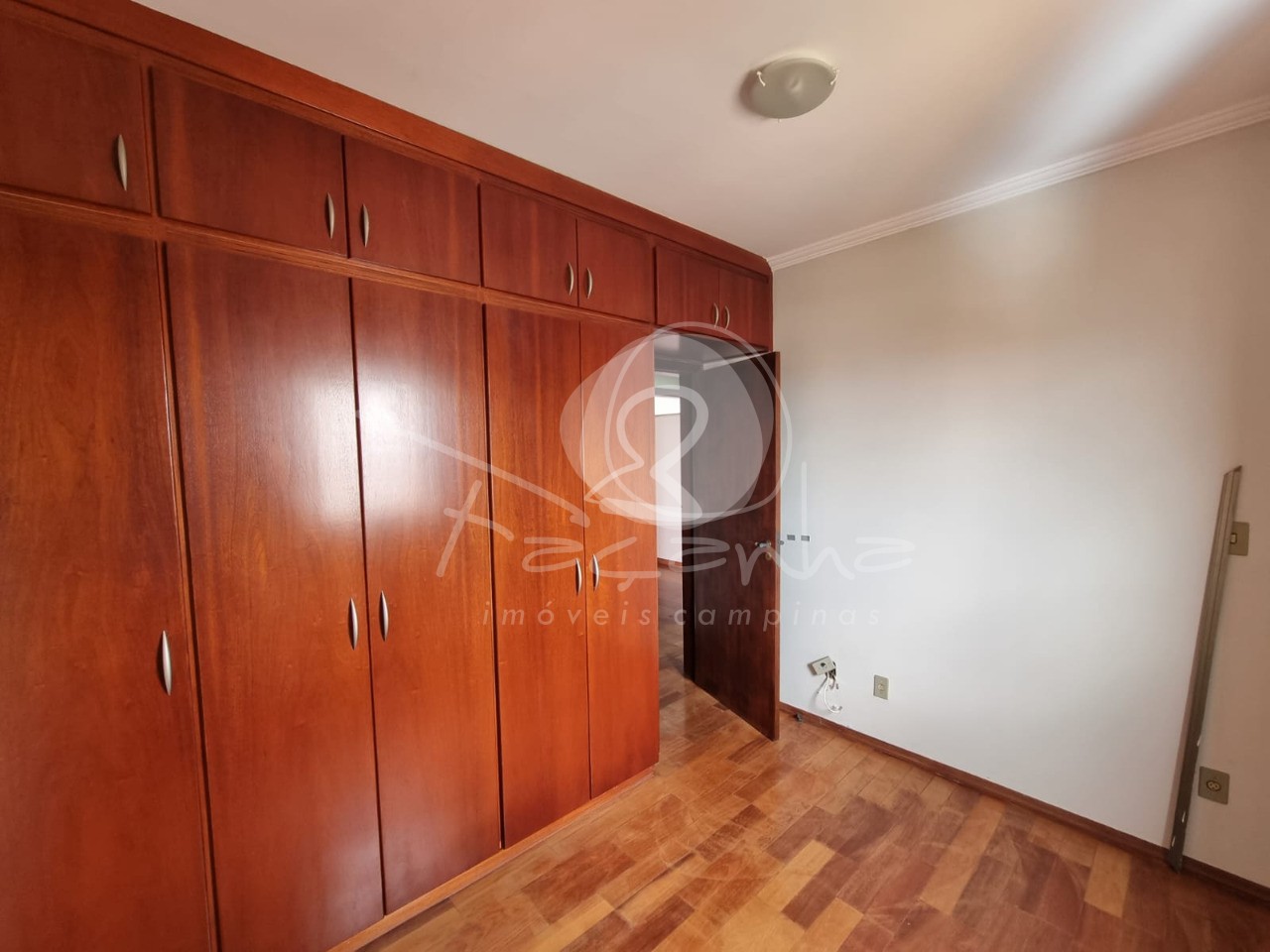 Apartamento à venda com 3 quartos, 110m² - Foto 9