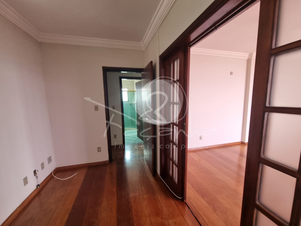 Apartamento à venda com 3 quartos, 110m² - Foto 3