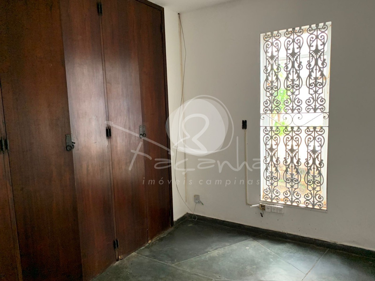 Casa à venda com 3 quartos, 233m² - Foto 11