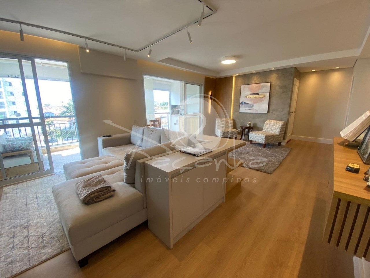 Apartamento à venda com 3 quartos, 135m² - Foto 1