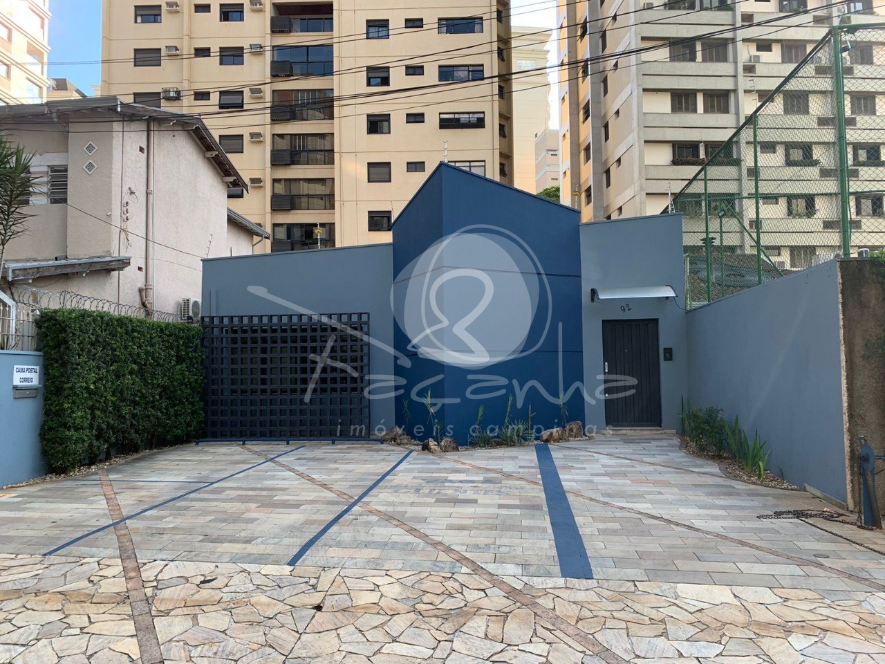 Prédio Inteiro à venda com 5 quartos, 140m² - Foto 1