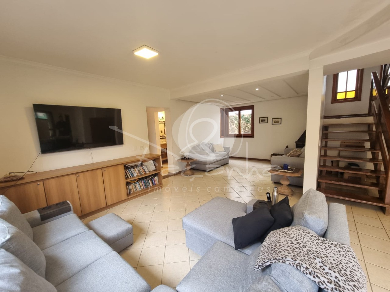 Casa de Condomínio à venda com 5 quartos, 350m² - Foto 1