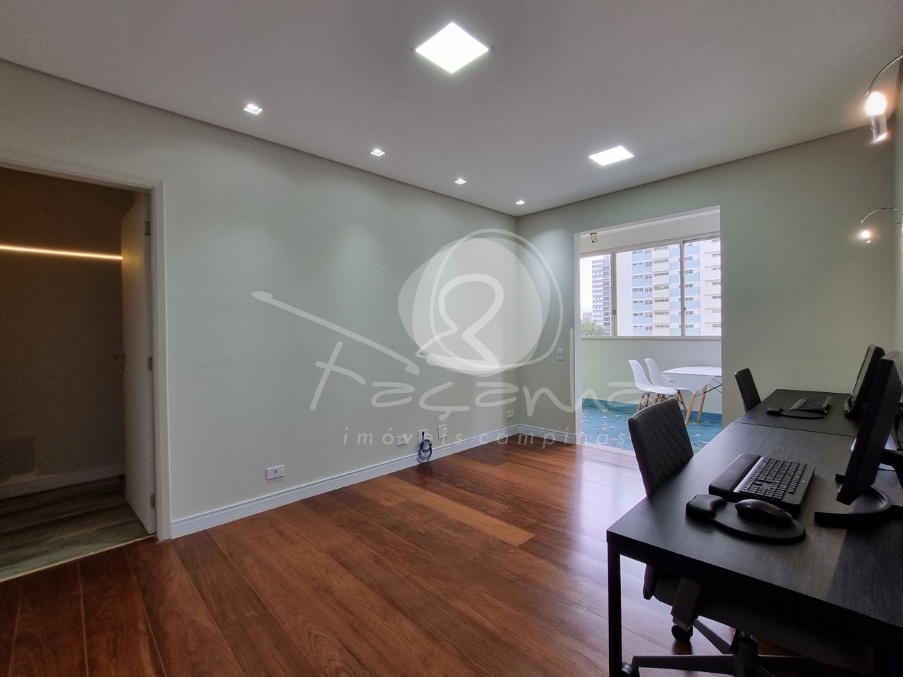 Apartamento à venda com 4 quartos, 237m² - Foto 5