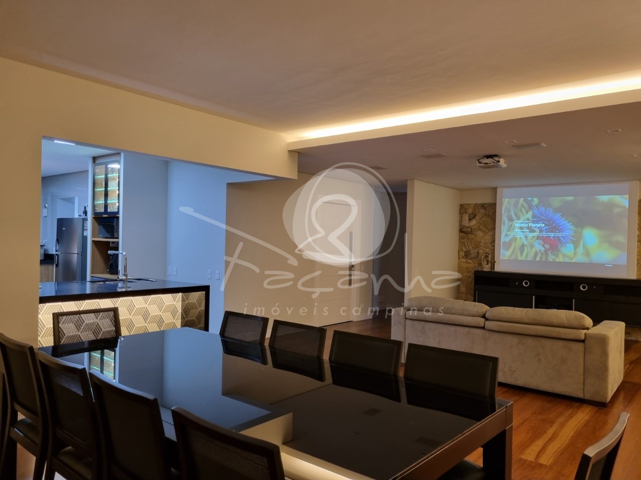 Apartamento à venda com 4 quartos, 237m² - Foto 2