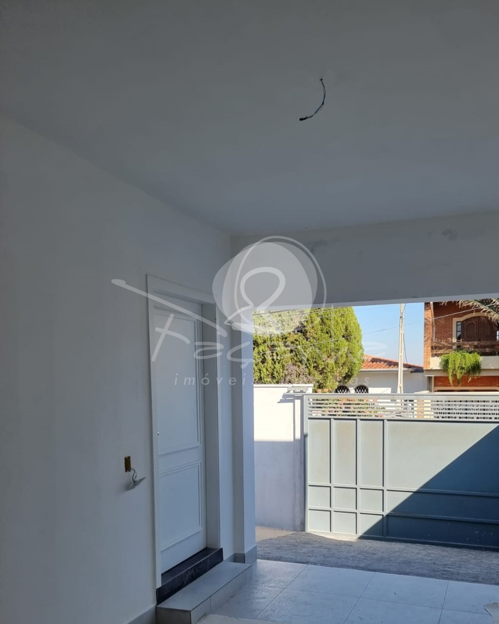 Casa à venda com 3 quartos, 177m² - Foto 3