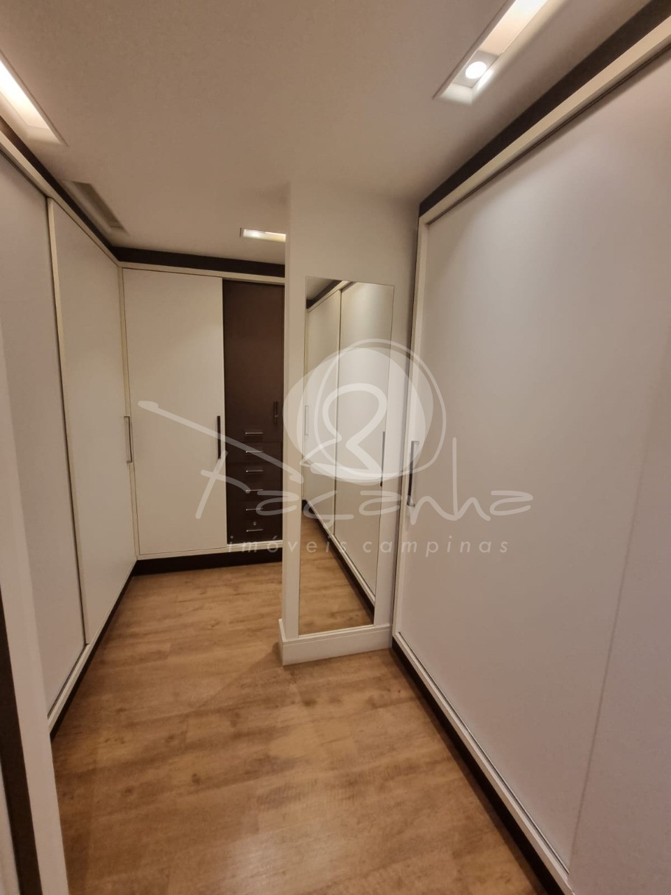 Apartamento à venda com 4 quartos, 246m² - Foto 10