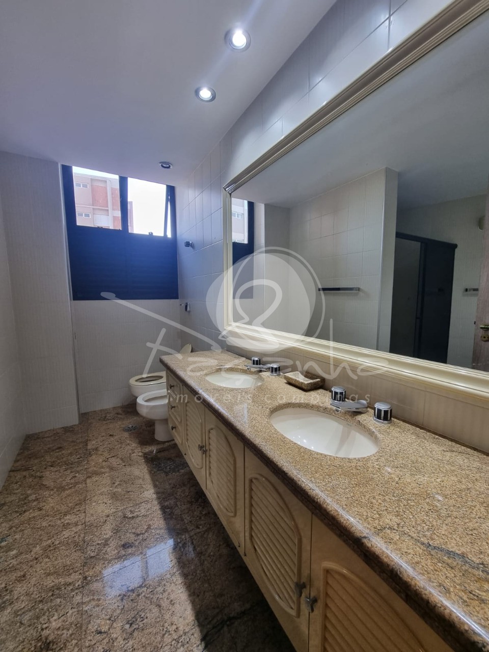 Apartamento à venda com 4 quartos, 276m² - Foto 19