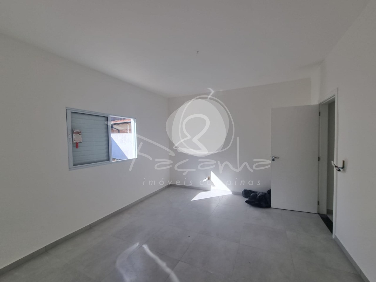 Casa à venda com 3 quartos, 177m² - Foto 4