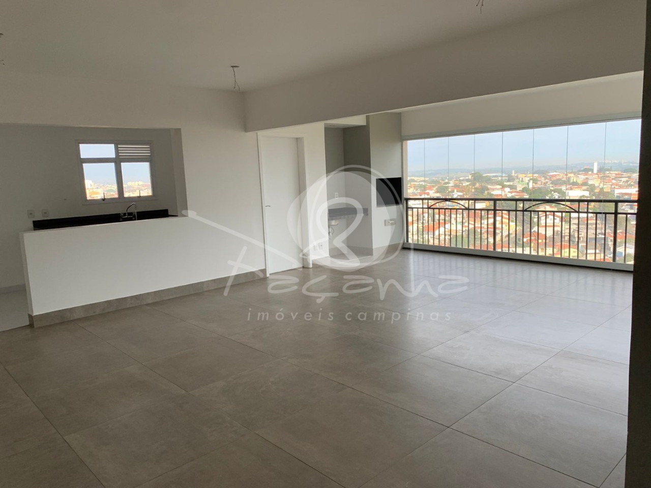 Apartamento à venda com 3 quartos, 138m² - Foto 1