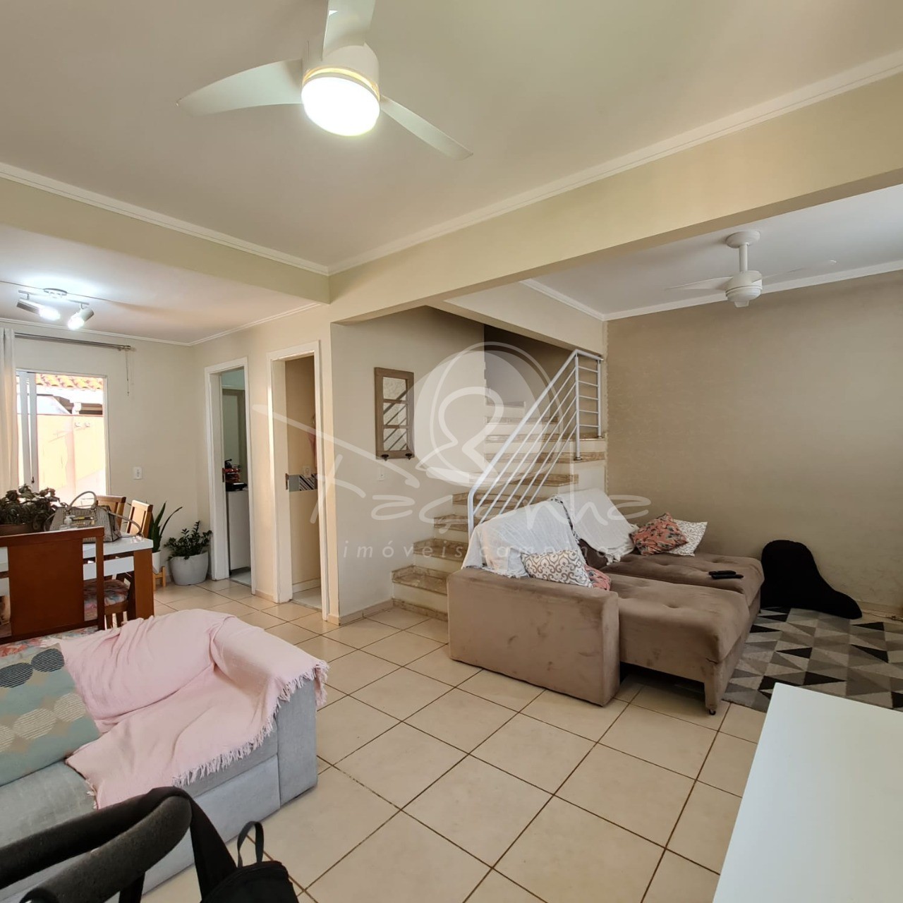 Casa de Condomínio à venda com 3 quartos, 90m² - Foto 1