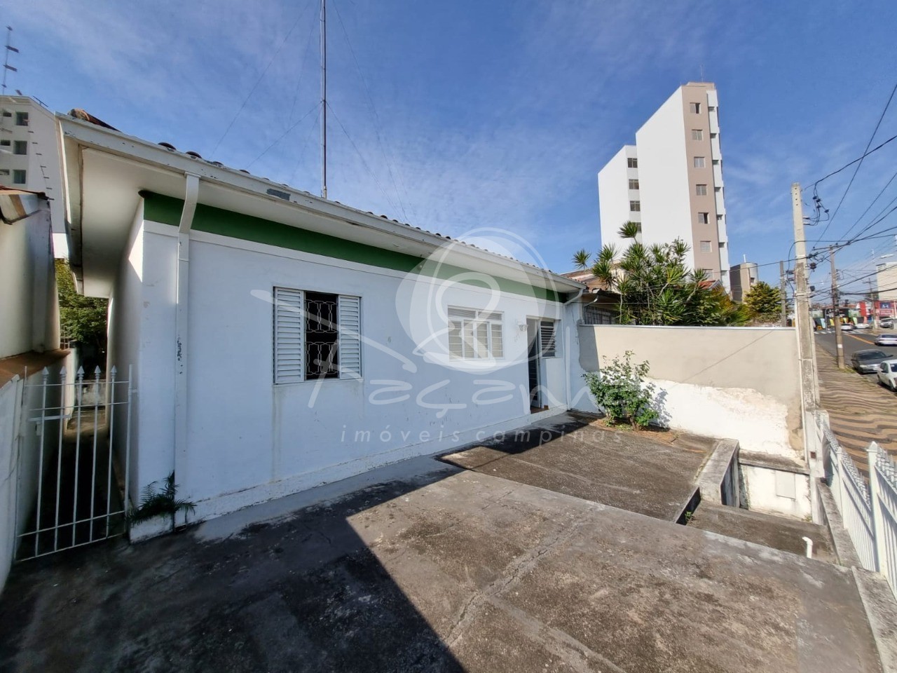 Casa à venda com 3 quartos, 141m² - Foto 2