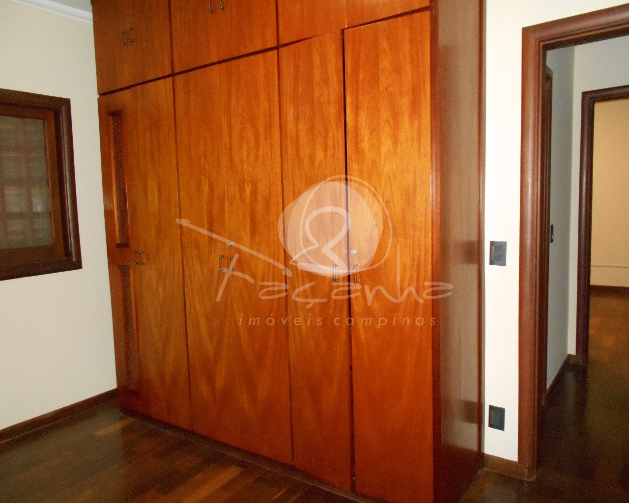 Casa de Condomínio à venda com 4 quartos, 300m² - Foto 10