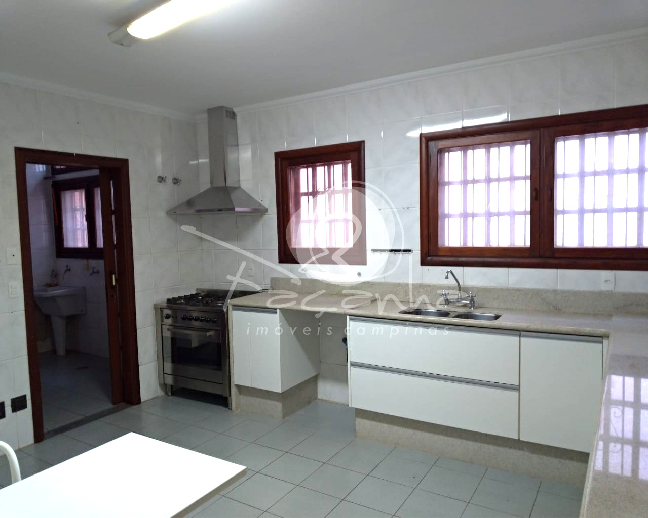 Casa de Condomínio à venda com 4 quartos, 300m² - Foto 16