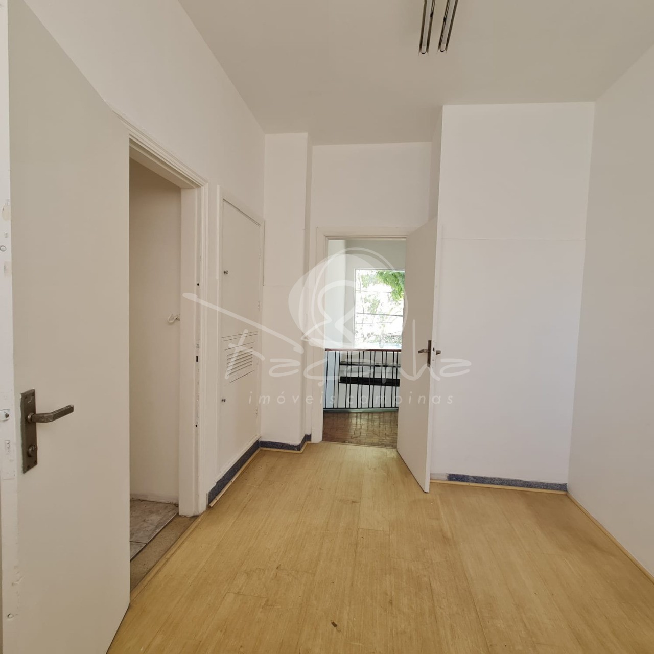 Prédio Inteiro para alugar com 4 quartos, 340m² - Foto 24