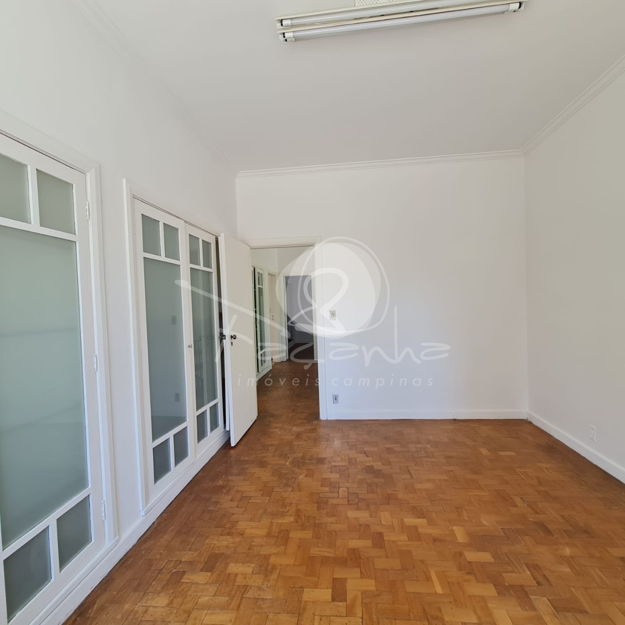 Prédio Inteiro para alugar com 4 quartos, 340m² - Foto 17