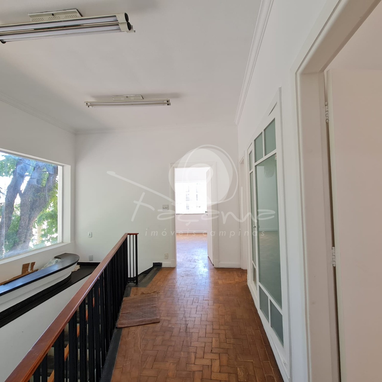 Prédio Inteiro para alugar com 4 quartos, 340m² - Foto 15