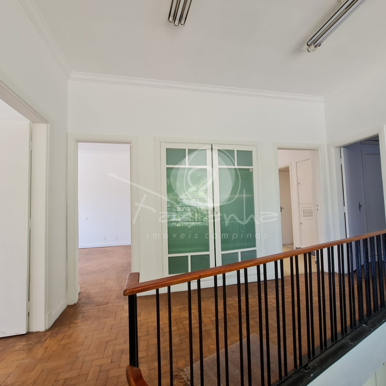 Prédio Inteiro para alugar com 4 quartos, 340m² - Foto 13