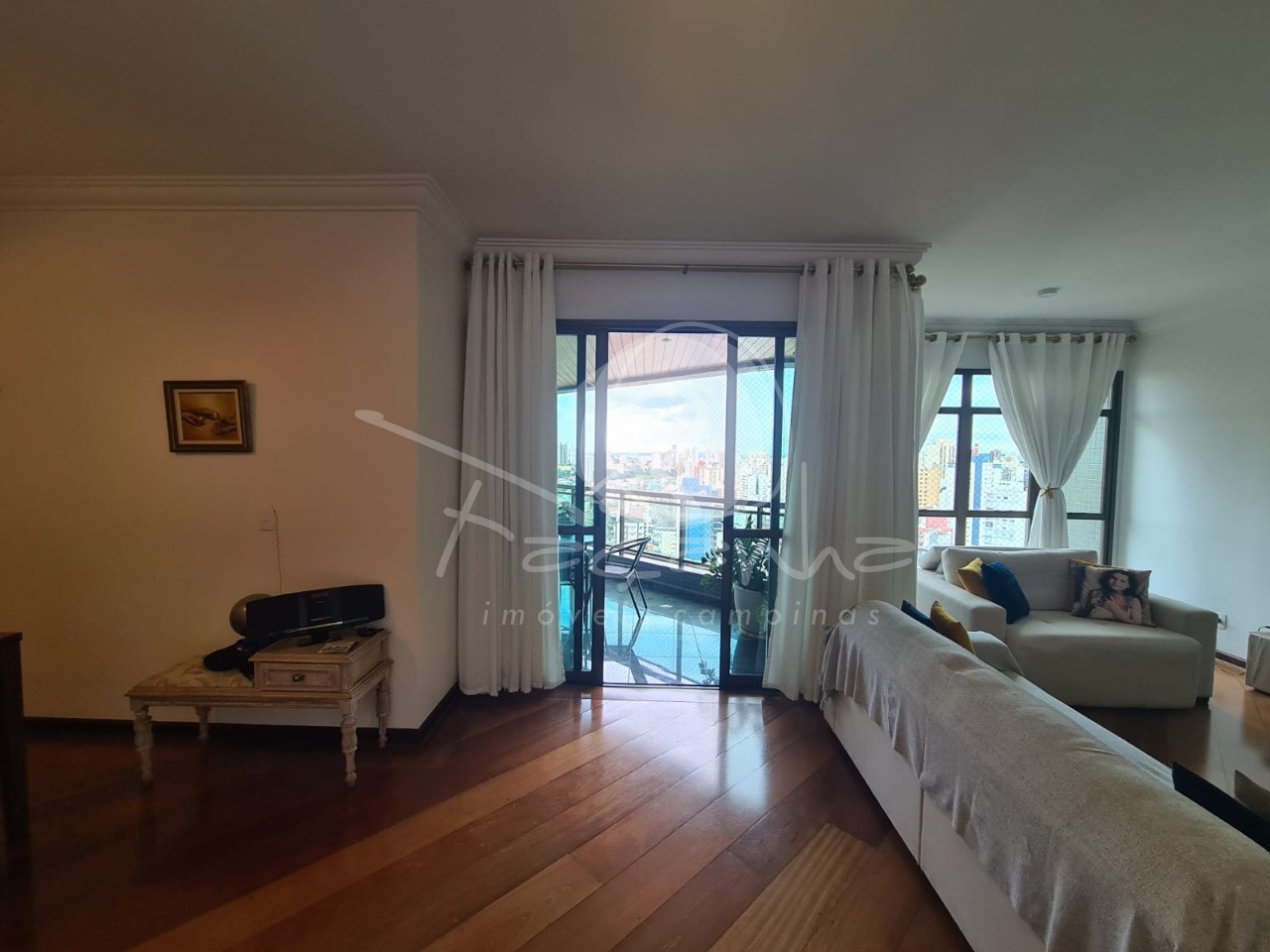 Apartamento à venda com 3 quartos, 220m² - Foto 5