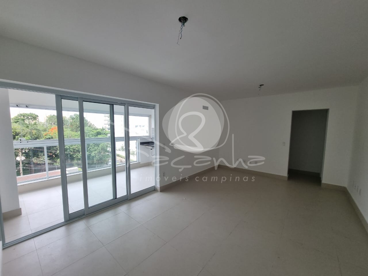 Apartamento à venda com 3 quartos, 115m² - Foto 1