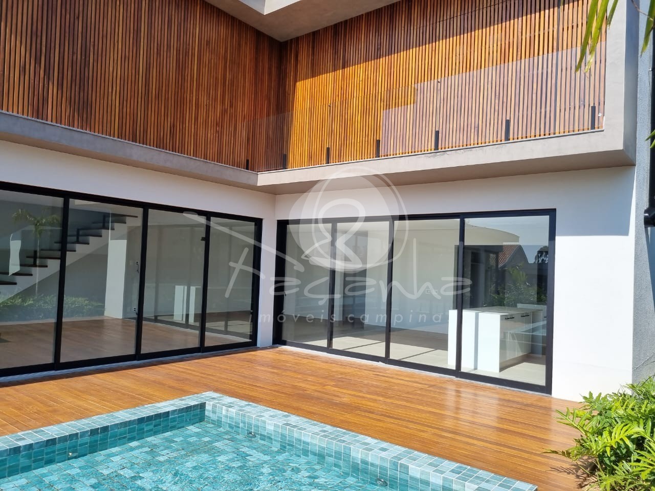 Casa de Condomínio à venda com 4 quartos, 360m² - Foto 4