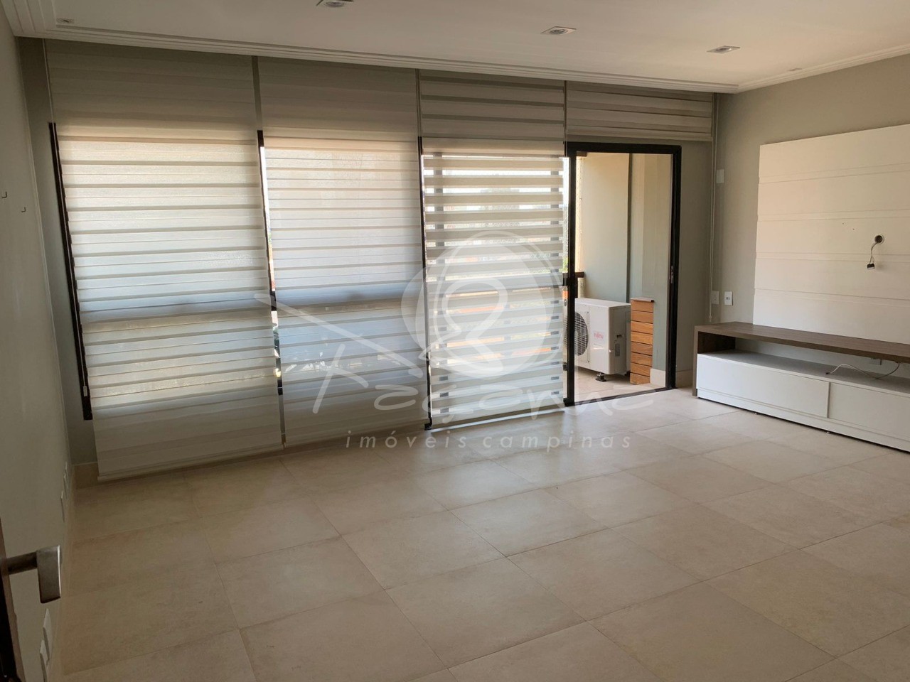 Apartamento à venda com 4 quartos, 164m² - Foto 1