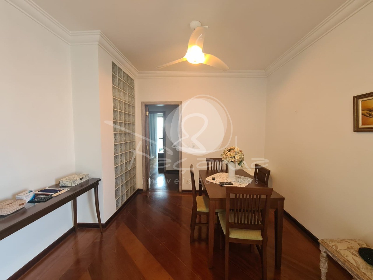 Apartamento à venda com 3 quartos, 220m² - Foto 3