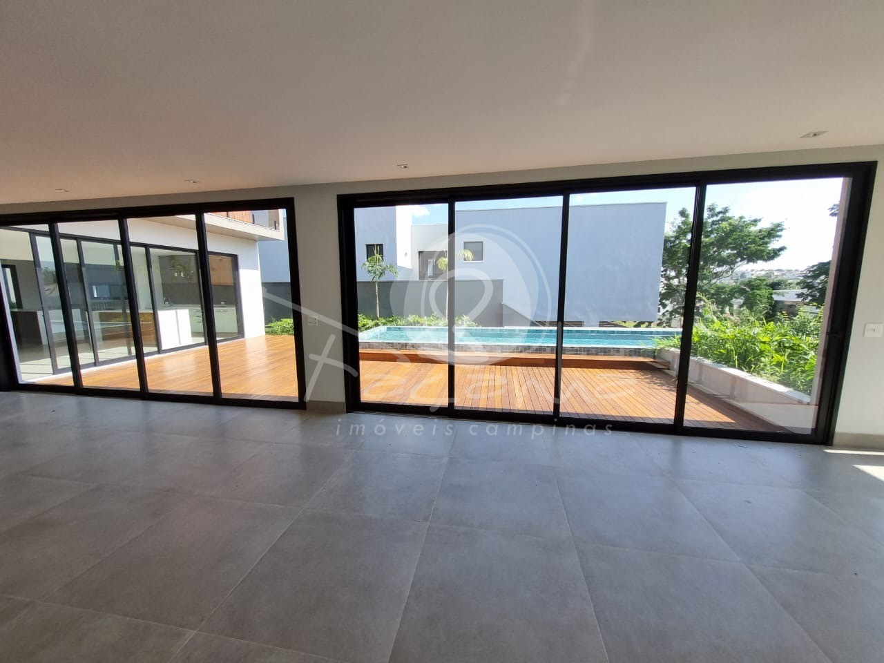 Casa de Condomínio à venda com 4 quartos, 360m² - Foto 18