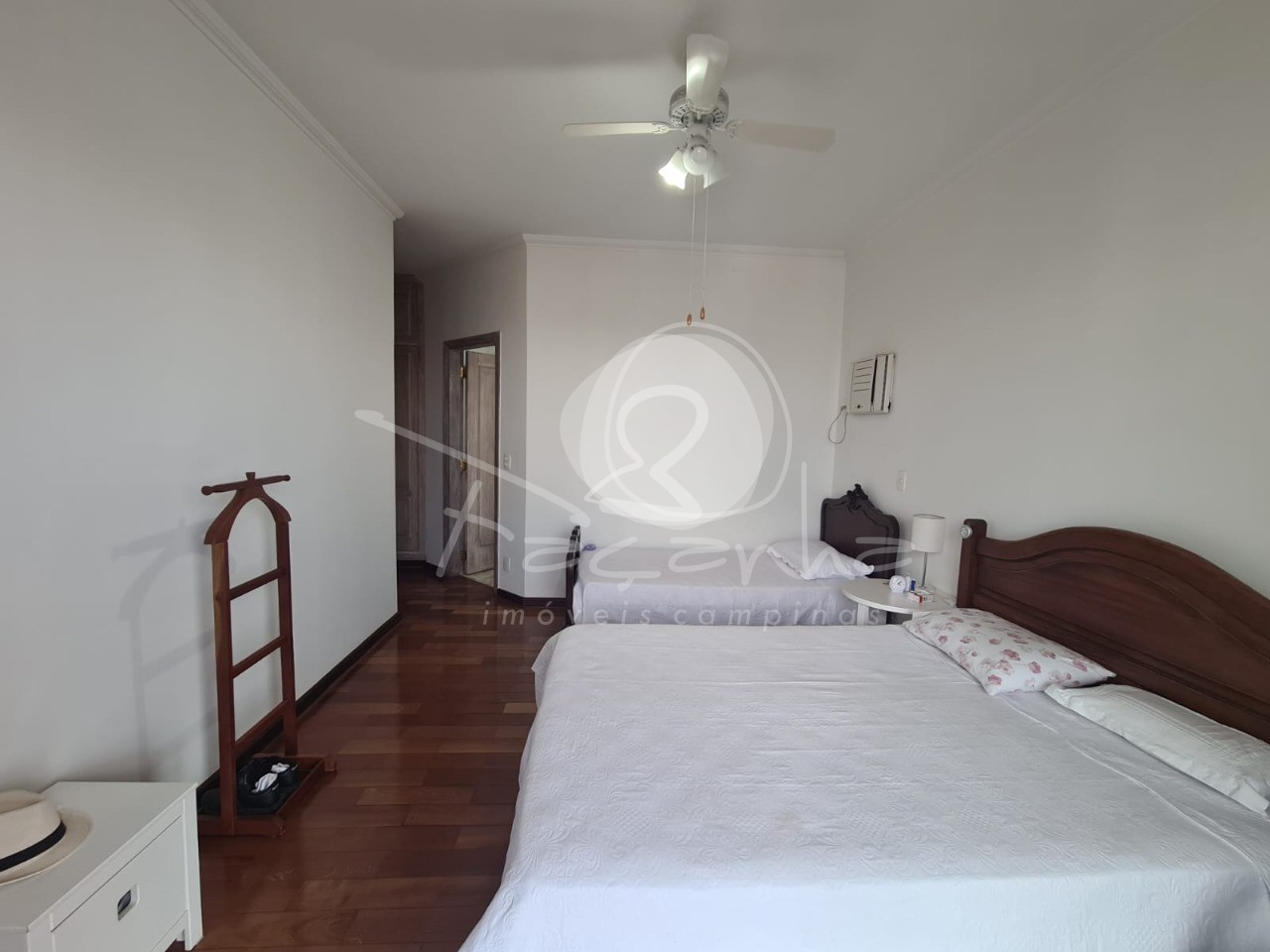 Apartamento à venda com 3 quartos, 220m² - Foto 18