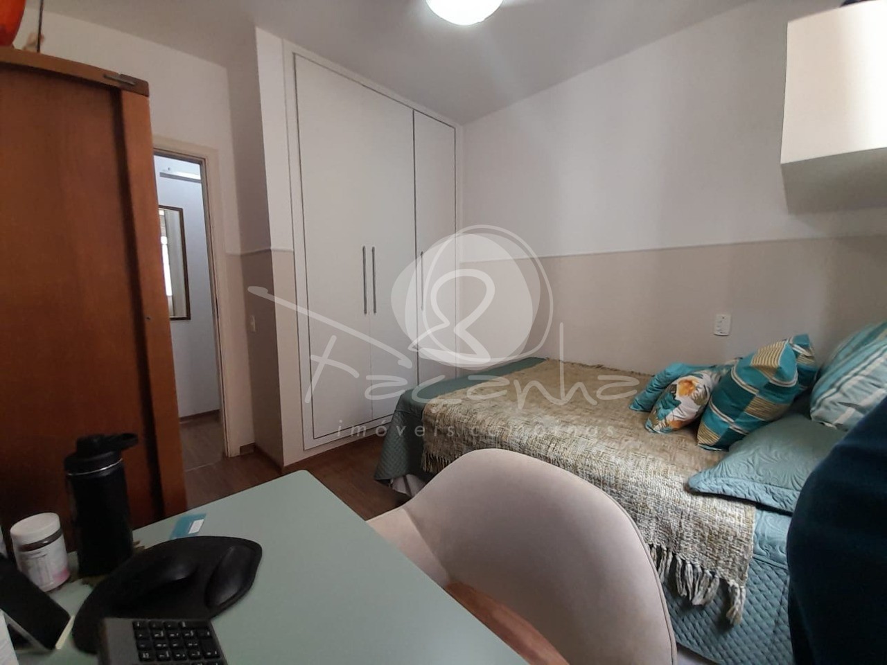 Apartamento à venda com 2 quartos, 72m² - Foto 7