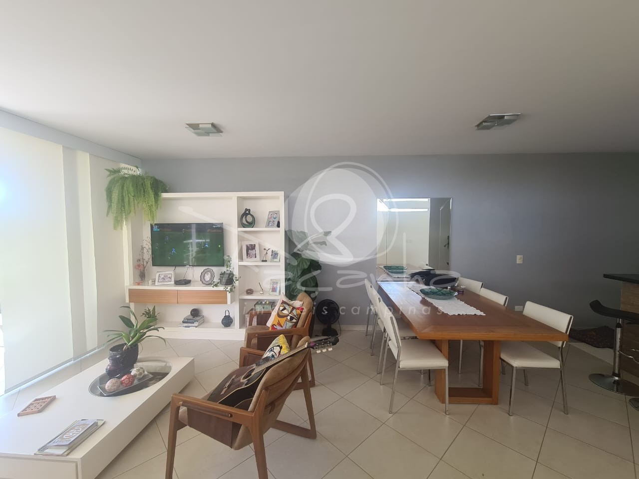 Casa de Condomínio à venda com 3 quartos, 360m² - Foto 2