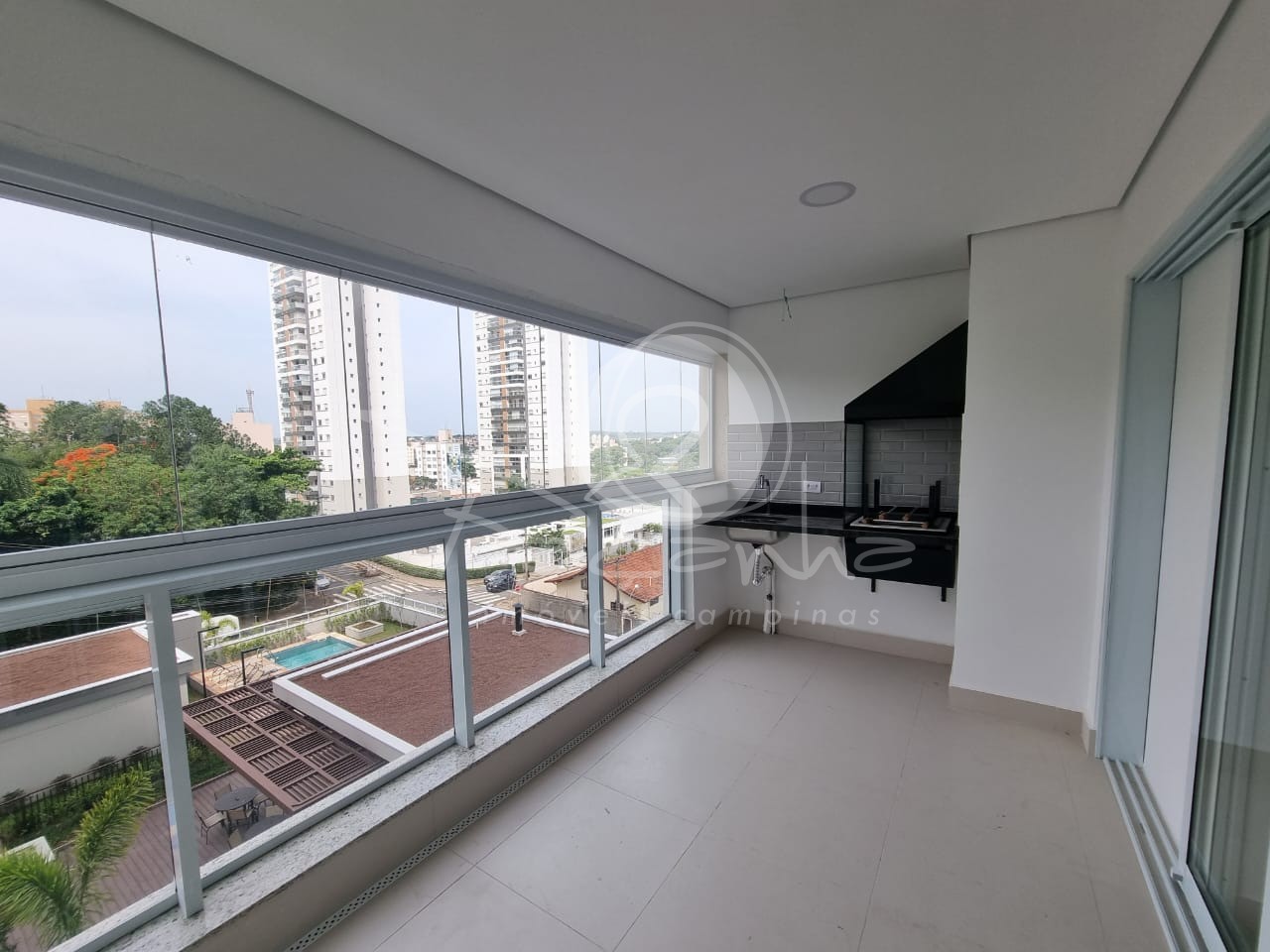 Apartamento à venda com 3 quartos, 115m² - Foto 3